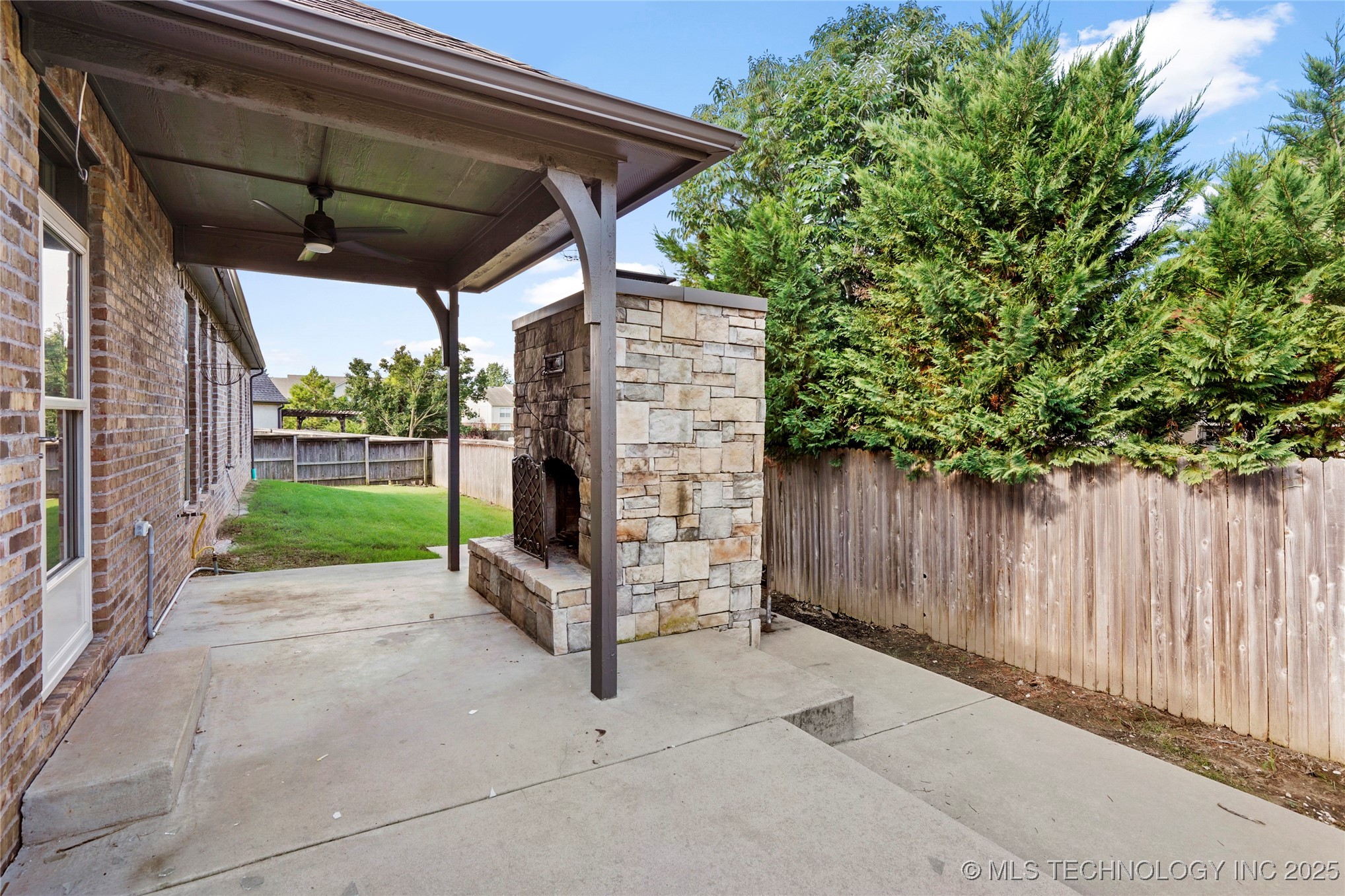 Bixby, Oklahoma, 74008, United States, 5 Bedrooms Bedrooms, ,4 BathroomsBathrooms,Residential,For Sale,1908435