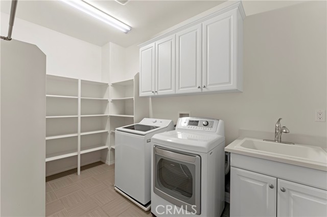Murrieta, California, 92563, United States, 5 Bedrooms Bedrooms, ,3 BathroomsBathrooms,Residential,For Sale,2025451