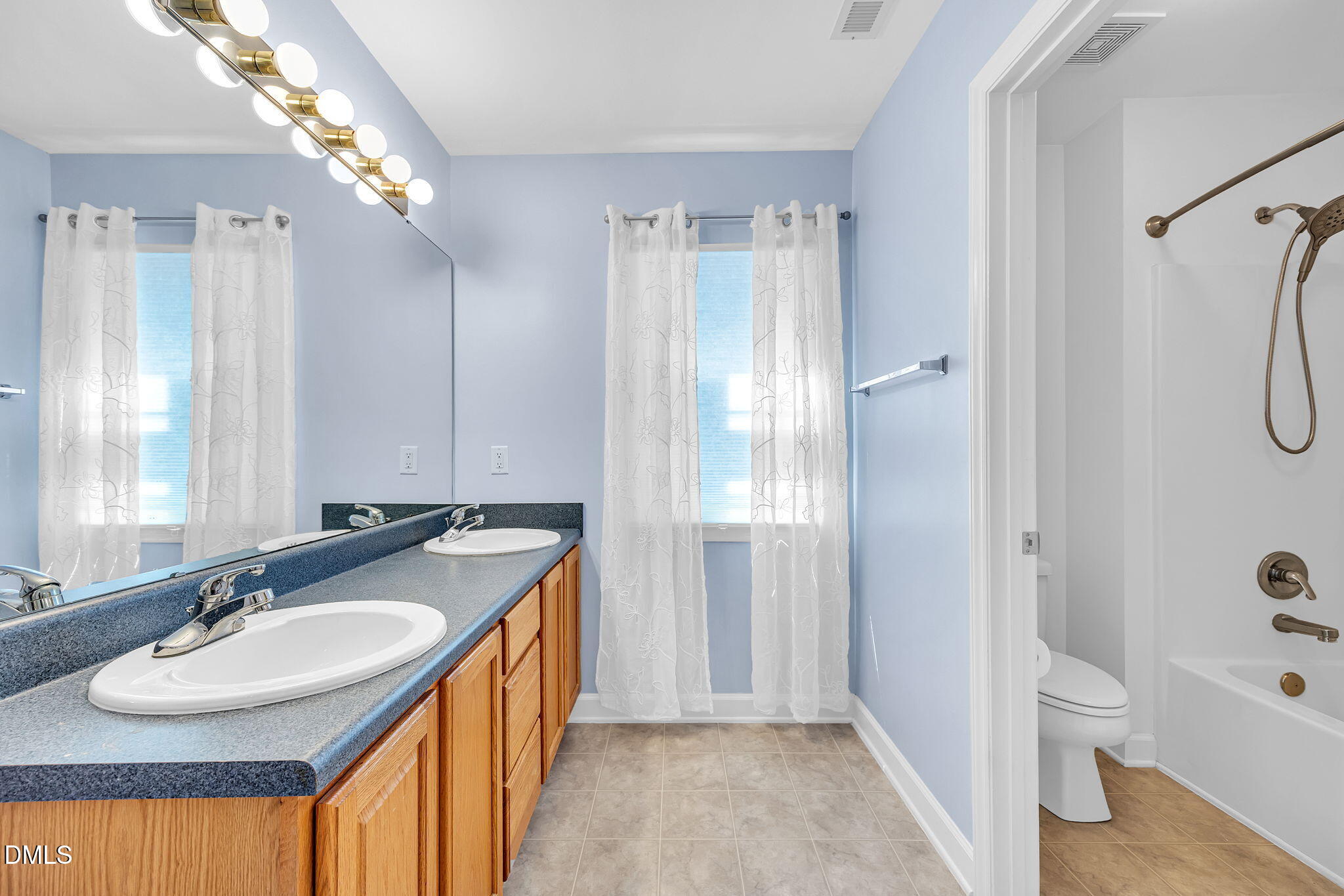 Durham, North Carolina, 27712, United States, 5 Bedrooms Bedrooms, ,3 BathroomsBathrooms,Residential,For Sale,1980310