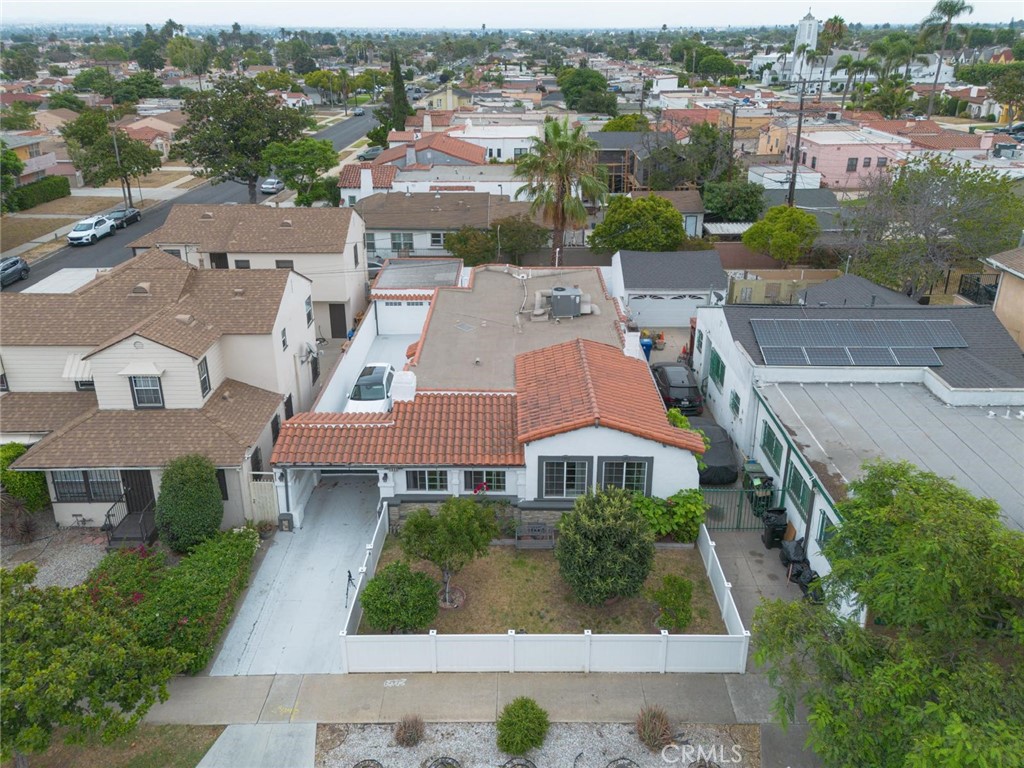 Los Angeles, California, 90043, United States, 3 Bedrooms Bedrooms, ,2 BathroomsBathrooms,Residential,For Sale,1921783