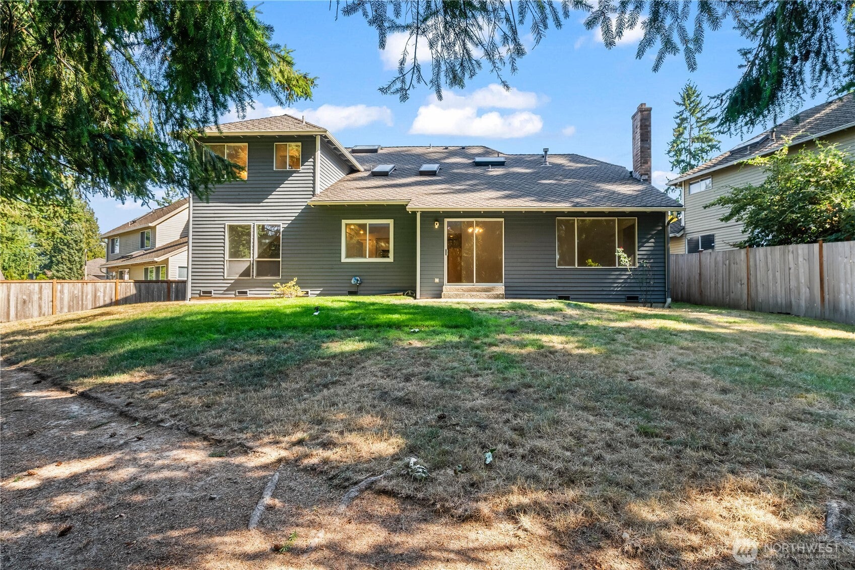 Sammamish, Washington, 98029, United States, 4 Bedrooms Bedrooms, ,3 BathroomsBathrooms,Residential,For Sale,1984048