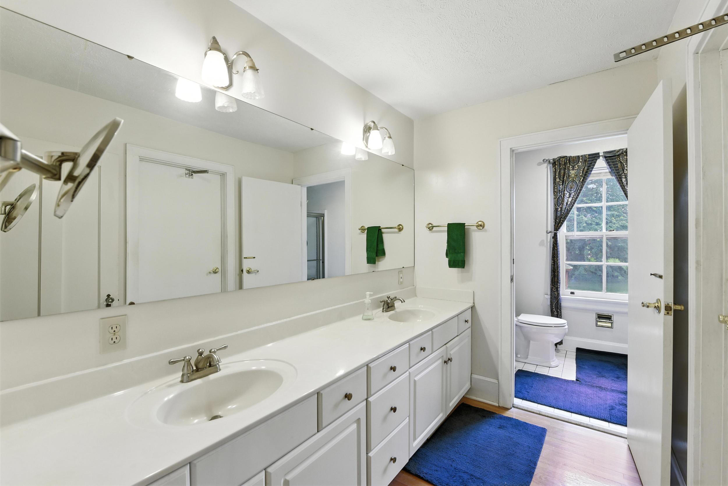 Fort Mitchell, Kentucky, 41017, United States, 3 Bedrooms Bedrooms, ,3 BathroomsBathrooms,Residential,For Sale,1901378