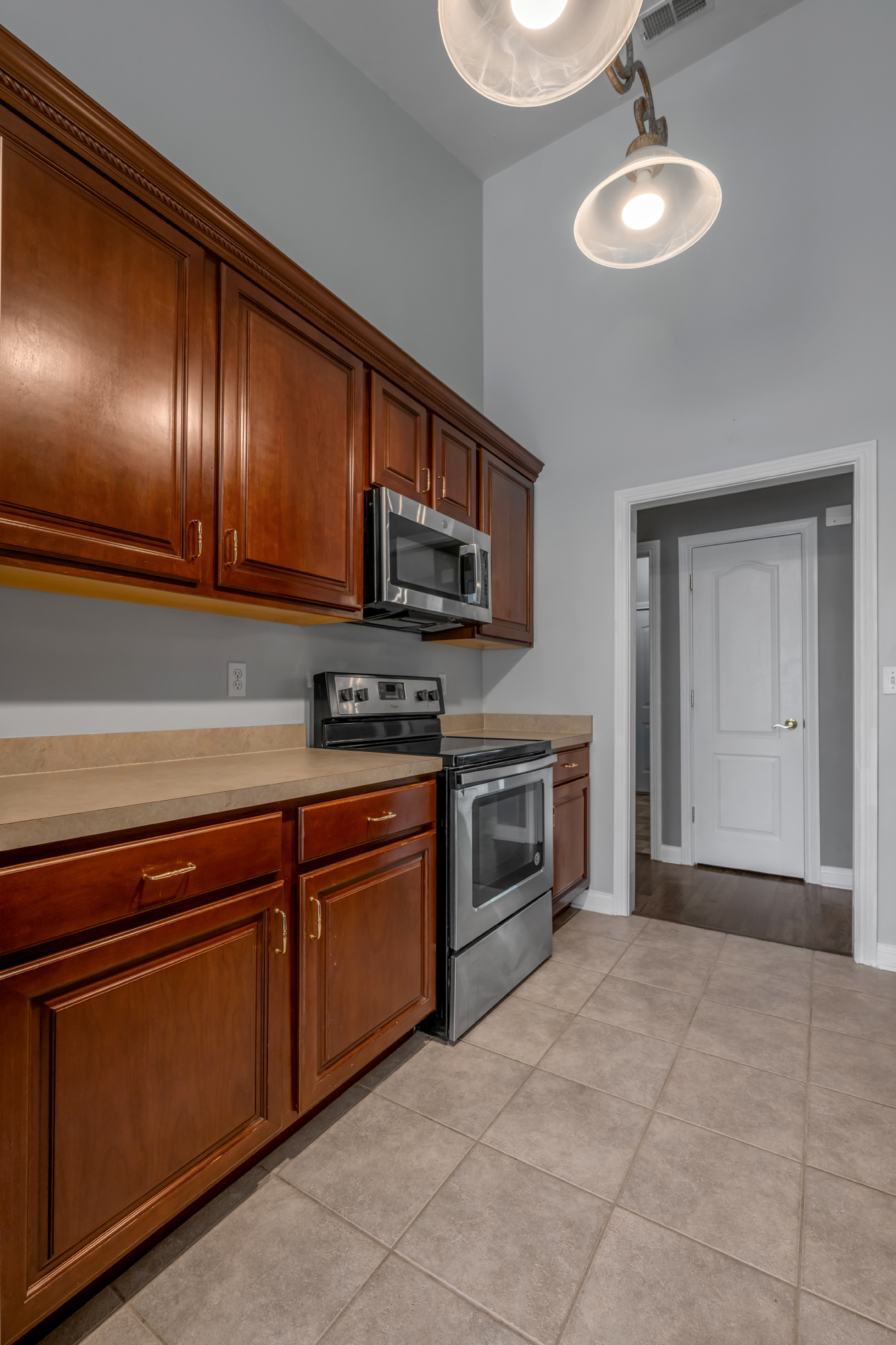  3253 Drayton Place - 物件實景