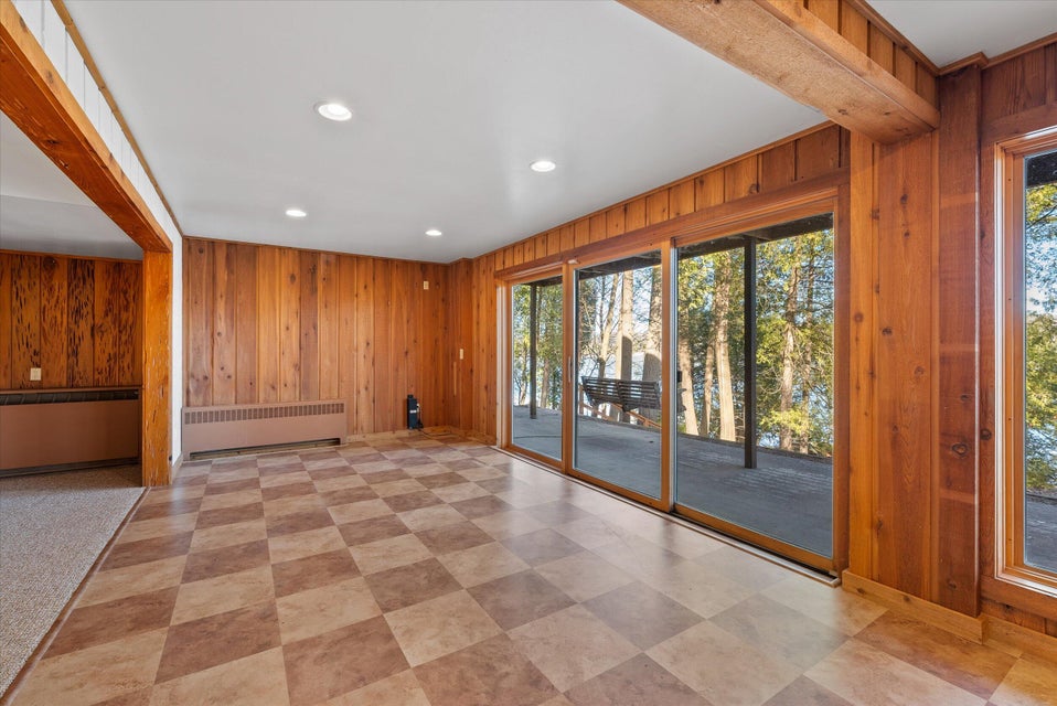 Rhine, Wisconsin, 53020, United States, 3 Bedrooms Bedrooms, ,4 BathroomsBathrooms,Residential,For Sale,1982629