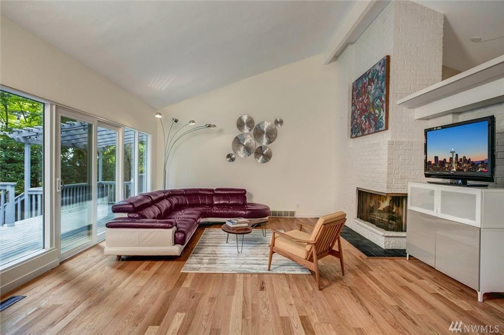 7704 88th PL, Mercer Island, Washington, 98040, United States, 4 Bedrooms Bedrooms, ,4 BathroomsBathrooms,Residential,For Sale,7704 88th PL,1435219