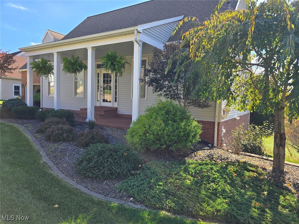 Vienna, West Virginia, 26105, United States, 4 Bedrooms Bedrooms, ,5 BathroomsBathrooms,Residential,For Sale,1987496