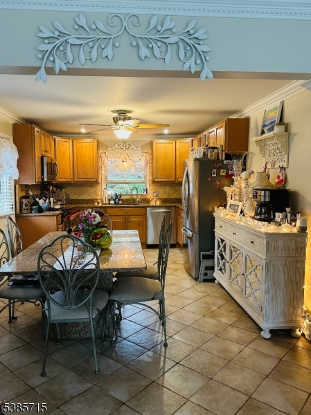 Wayne Twp., New Jersey, 07470, United States, 4 Bedrooms Bedrooms, ,2 BathroomsBathrooms,Residential,For Sale,1948015