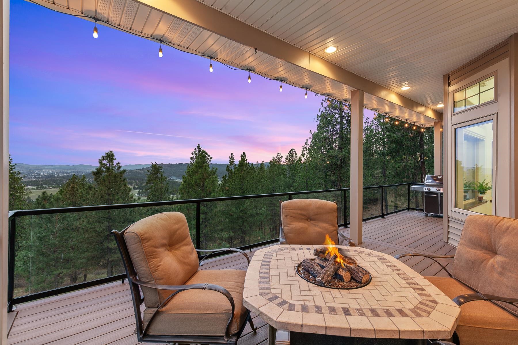 Newman Lake, Washington, 99025, United States, 3 Bedrooms Bedrooms, ,4 BathroomsBathrooms,Residential,For Sale,2028659