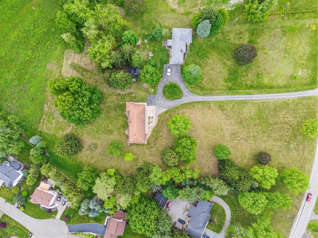 Center Twp, Pennsylvania, 15061, United States, 3 Bedrooms Bedrooms, ,3 BathroomsBathrooms,Residential,For Sale,1883463