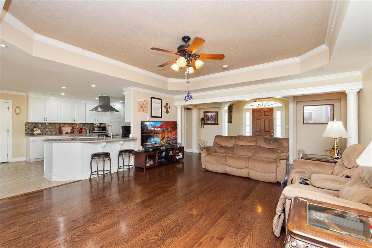 Bell Buckle, Tennessee, 37020, United States, 3 Bedrooms Bedrooms, ,3 BathroomsBathrooms,Residential,For Sale,1898483