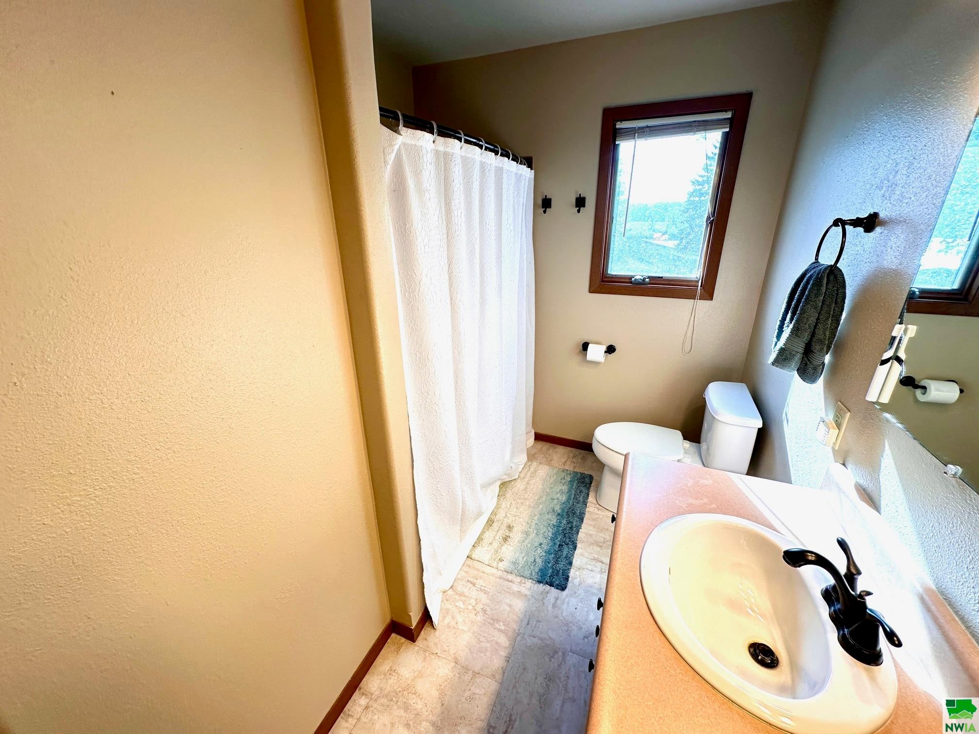 McCook Lake, South Dakota, 57049, United States, 5 Bedrooms Bedrooms, ,3 BathroomsBathrooms,Residential,For Sale,1980281