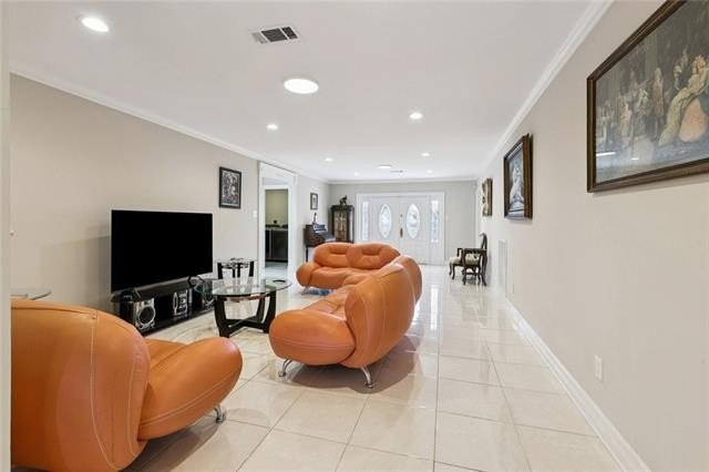 New Orleans, Louisiana, 70122, United States, 5 Bedrooms Bedrooms, ,3 BathroomsBathrooms,Residential,For Sale,1980126