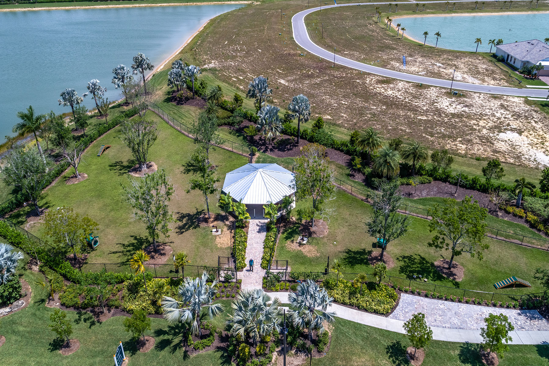  NAPLES RESERVE - SUTTON CAY - 物件實景