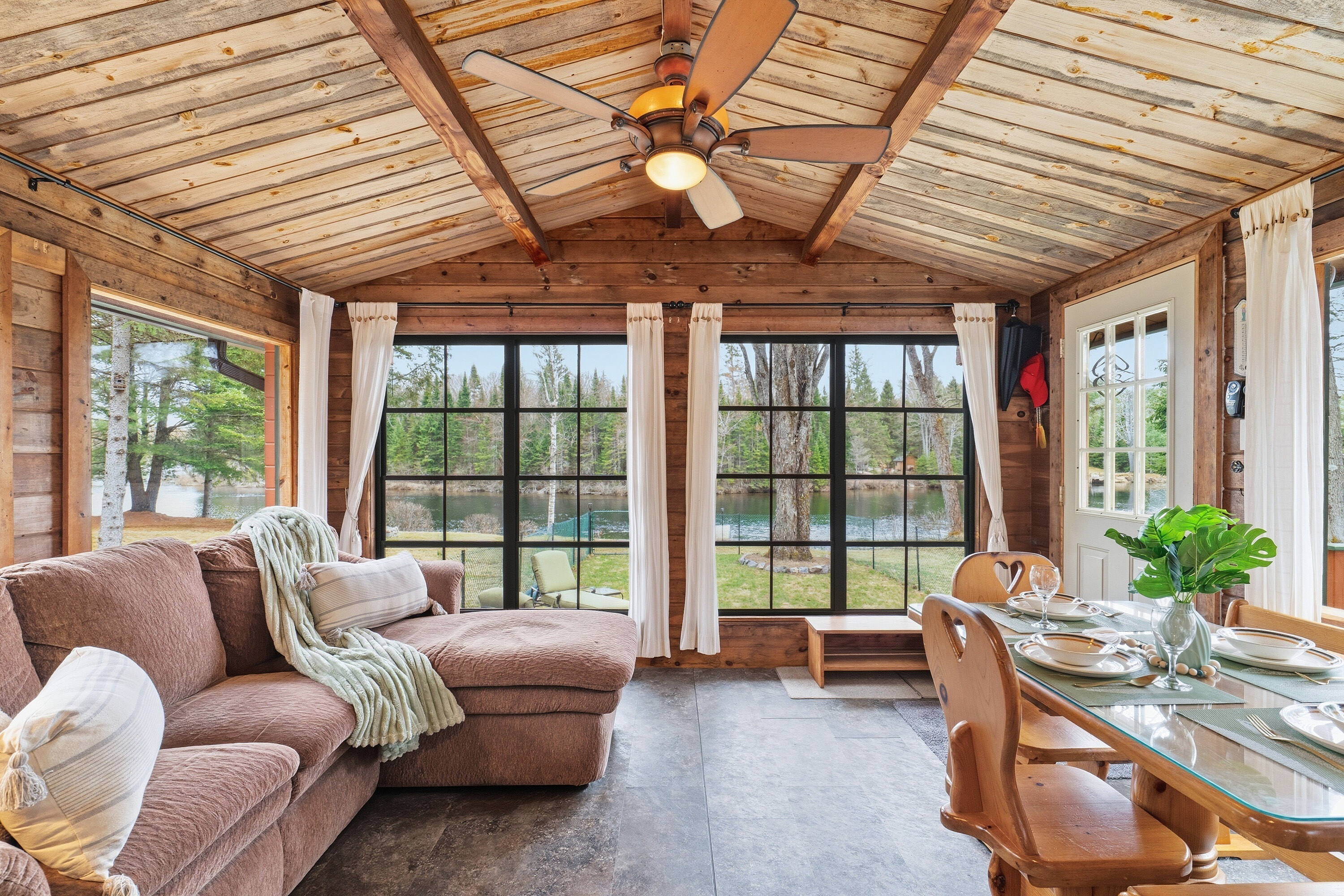  Muskoka River Cottage Charm - 物件實景