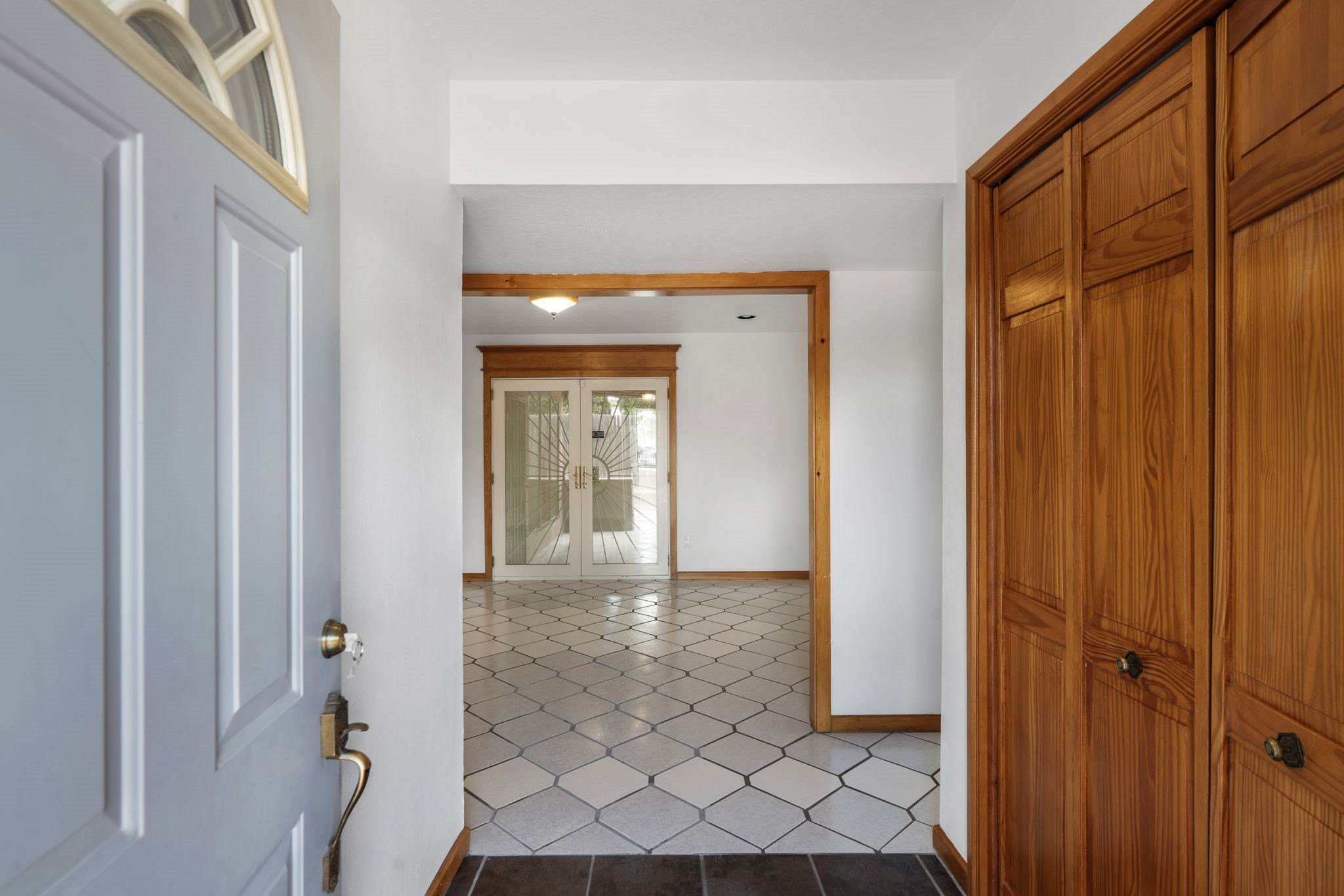  2404 Calle Loma Bonita - 物件實景