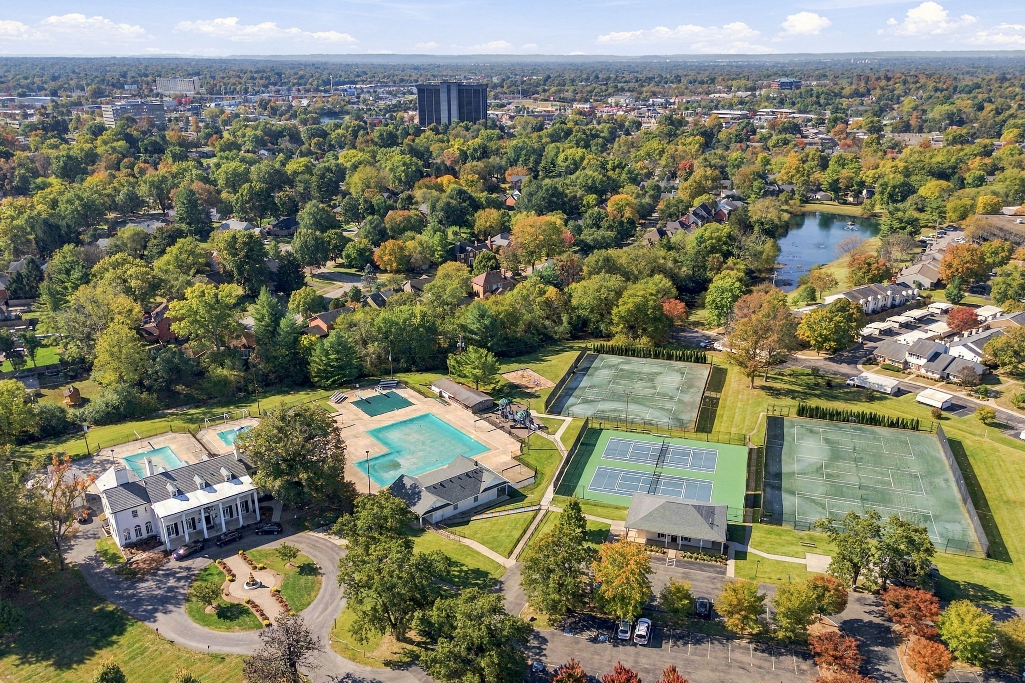  10216 Timberwood Circle, Louisville, KY 40223 - 物件實景