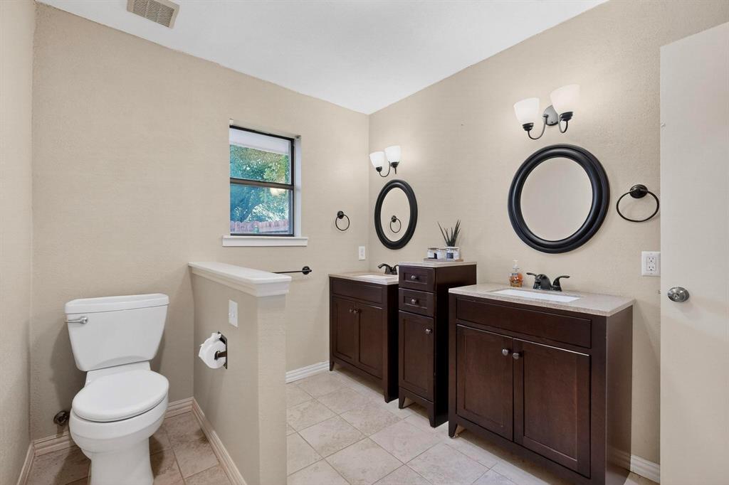 Rockwall, Texas, 75087, United States, 3 Bedrooms Bedrooms, ,2 BathroomsBathrooms,Residential,For Sale,2006389