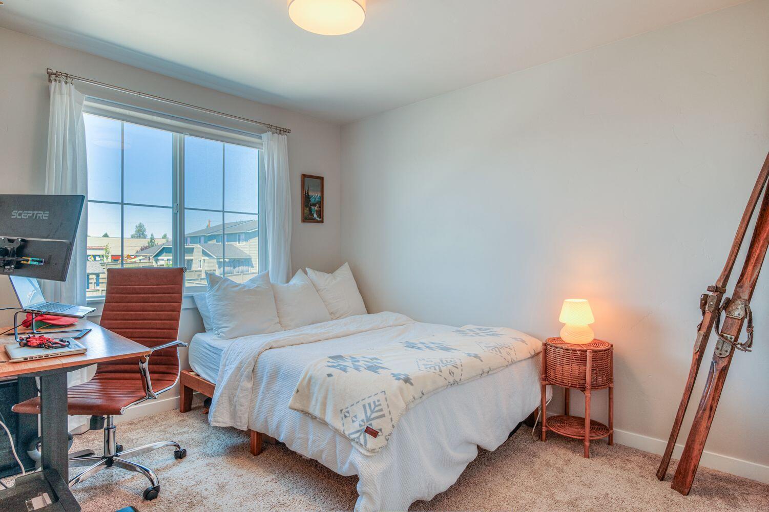 Bend, Oregon, 97702, United States, 3 Bedrooms Bedrooms, ,3 BathroomsBathrooms,Residential,For Sale,1977775