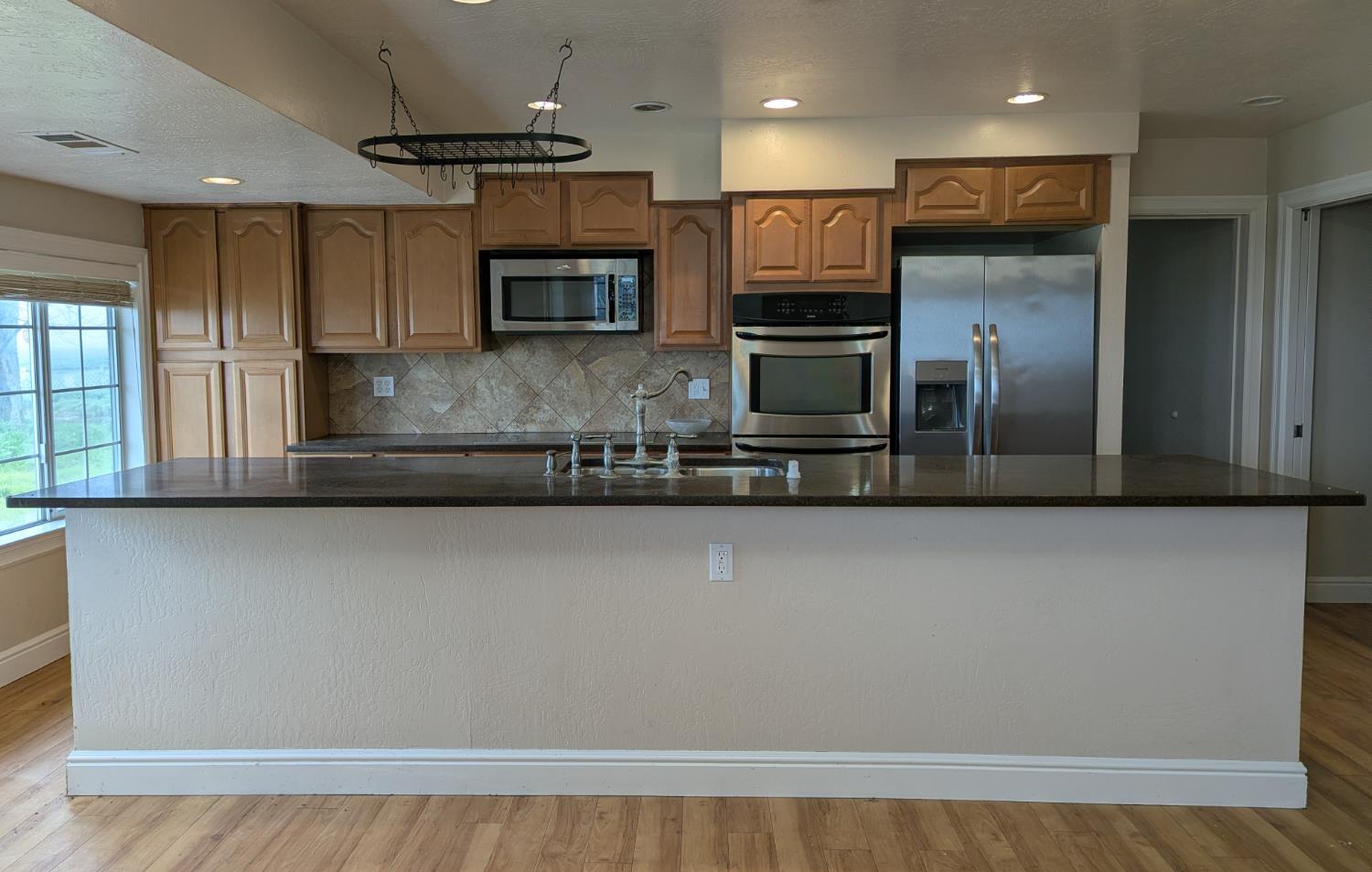 Stratford, California, 93266, United States, 4 Bedrooms Bedrooms, ,2 BathroomsBathrooms,Residential,For Sale,2012524