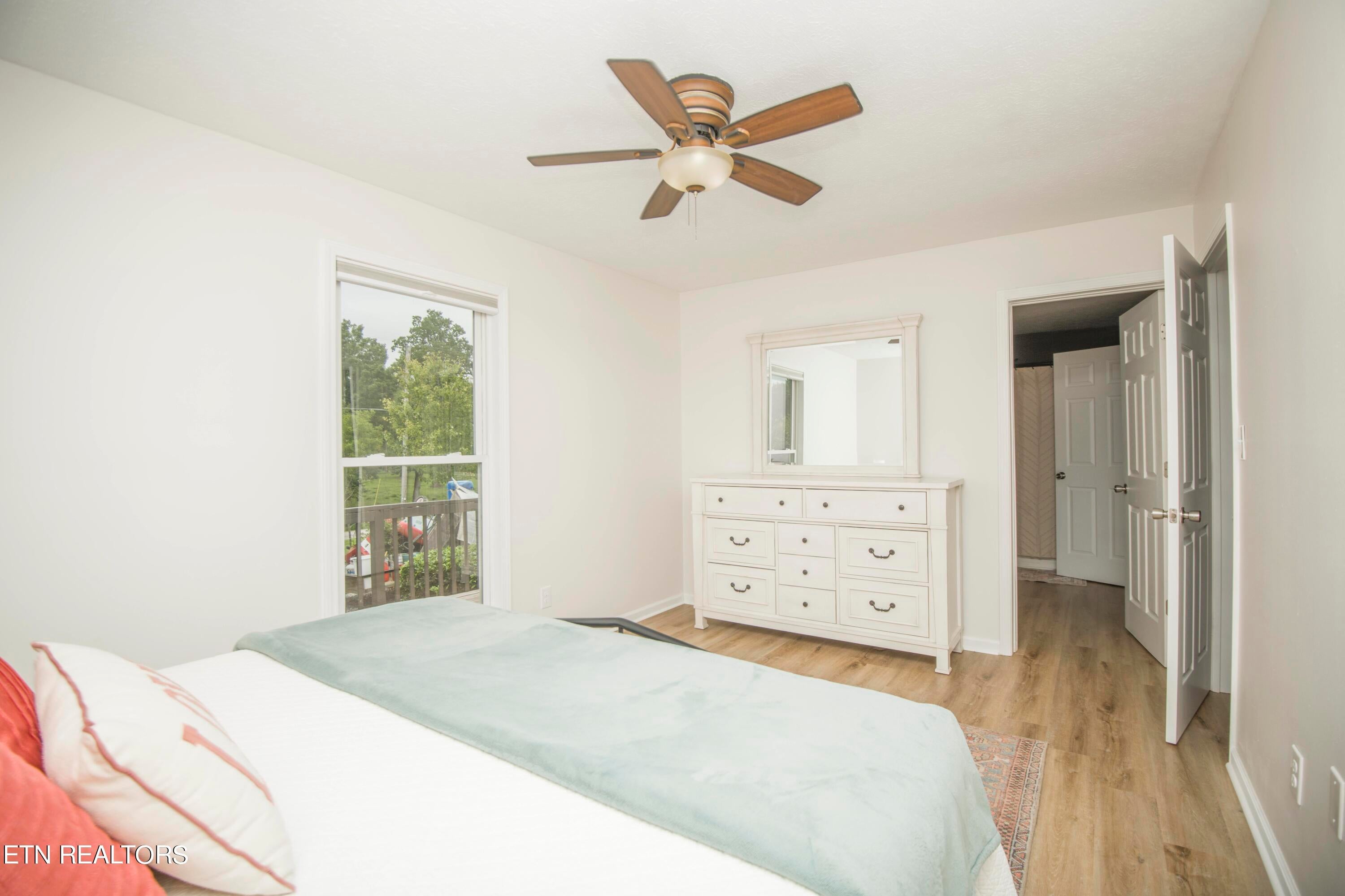267 Lane Hedgecock Rd, Kingston, Tennessee, 37763, United States, 3 Bedrooms Bedrooms, ,2 BathroomsBathrooms,Residential,For Sale,267 Lane Hedgecock Rd,1615599