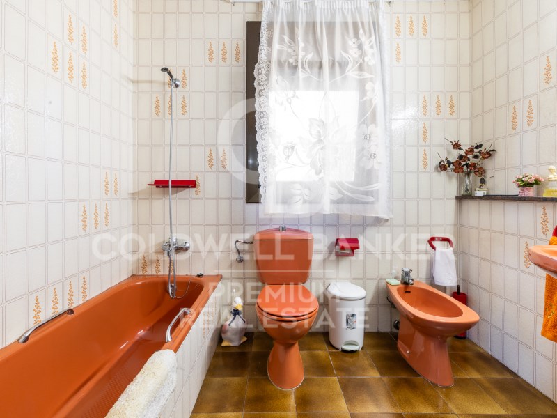 Sant Cugat del Vallès, Catalonia, ES, 5 Bedrooms Bedrooms, ,2 BathroomsBathrooms,Residential,For Sale,1759701