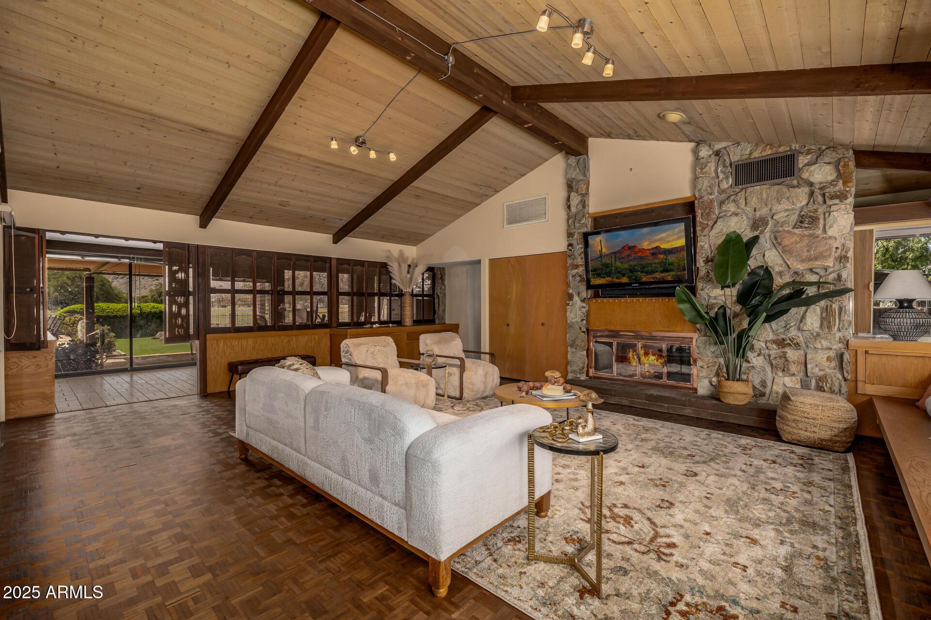 Paradise Valley, Arizona, 85253, United States, 4 Bedrooms Bedrooms, ,8 BathroomsBathrooms,Residential,For Sale,1983455