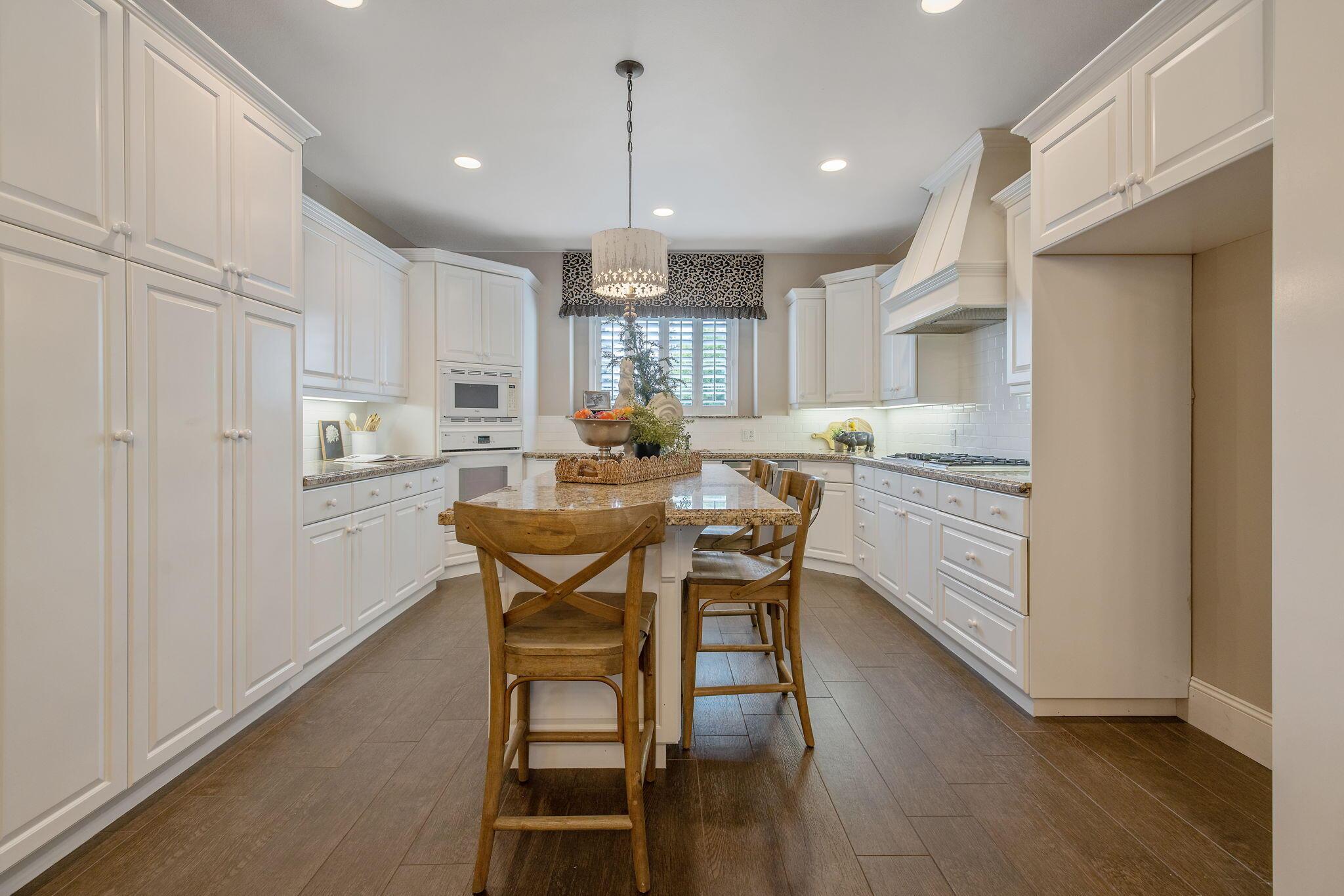 Visalia, California, 93277, United States, 3 Bedrooms Bedrooms, ,2 BathroomsBathrooms,Residential,For Sale,2048559