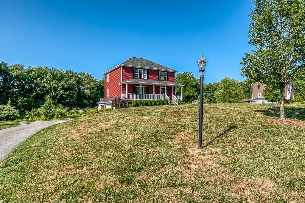 Lakeville, Massachusetts, 02347, United States, 3 Bedrooms Bedrooms, ,3 BathroomsBathrooms,Residential,For Sale,1921746