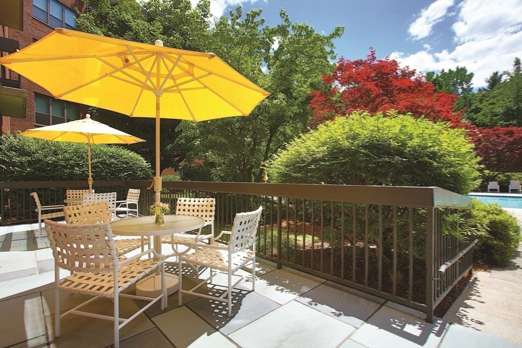 Newton, Massachusetts, 02459, United States, 2 Bedrooms Bedrooms, ,2 BathroomsBathrooms,Residential,For Sale,1890490