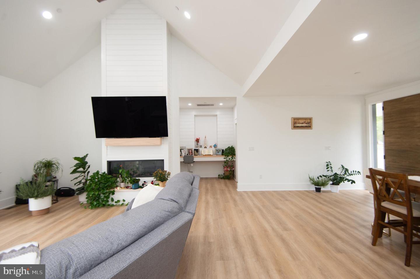 Delmar, Maryland, 21875, United States, 4 Bedrooms Bedrooms, ,4 BathroomsBathrooms,Residential,For Sale,1992058