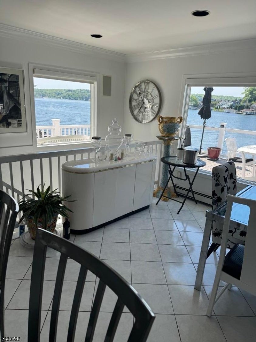 Hopatcong Boro, New Jersey, 07843, United States, 3 Bedrooms Bedrooms, ,4 BathroomsBathrooms,Residential,For Sale,2045244