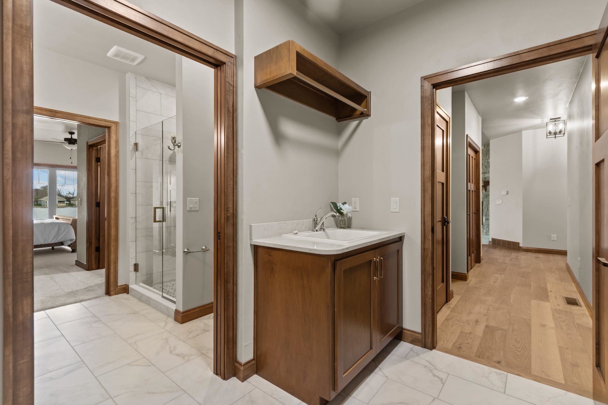 Neenah, Wisconsin, 54956, United States, 2 Bedrooms Bedrooms, ,2 BathroomsBathrooms,Residential,For Sale,2029960