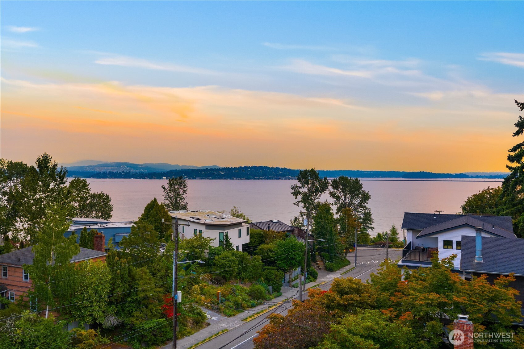 Seattle, Washington, 98122, United States, 3 Bedrooms Bedrooms, ,2 BathroomsBathrooms,Residential,For Sale,1987747