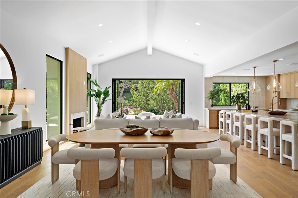 Newport Beach, California, 92660, United States, 4 Bedrooms Bedrooms, ,5 BathroomsBathrooms,Residential,For Sale,1942289