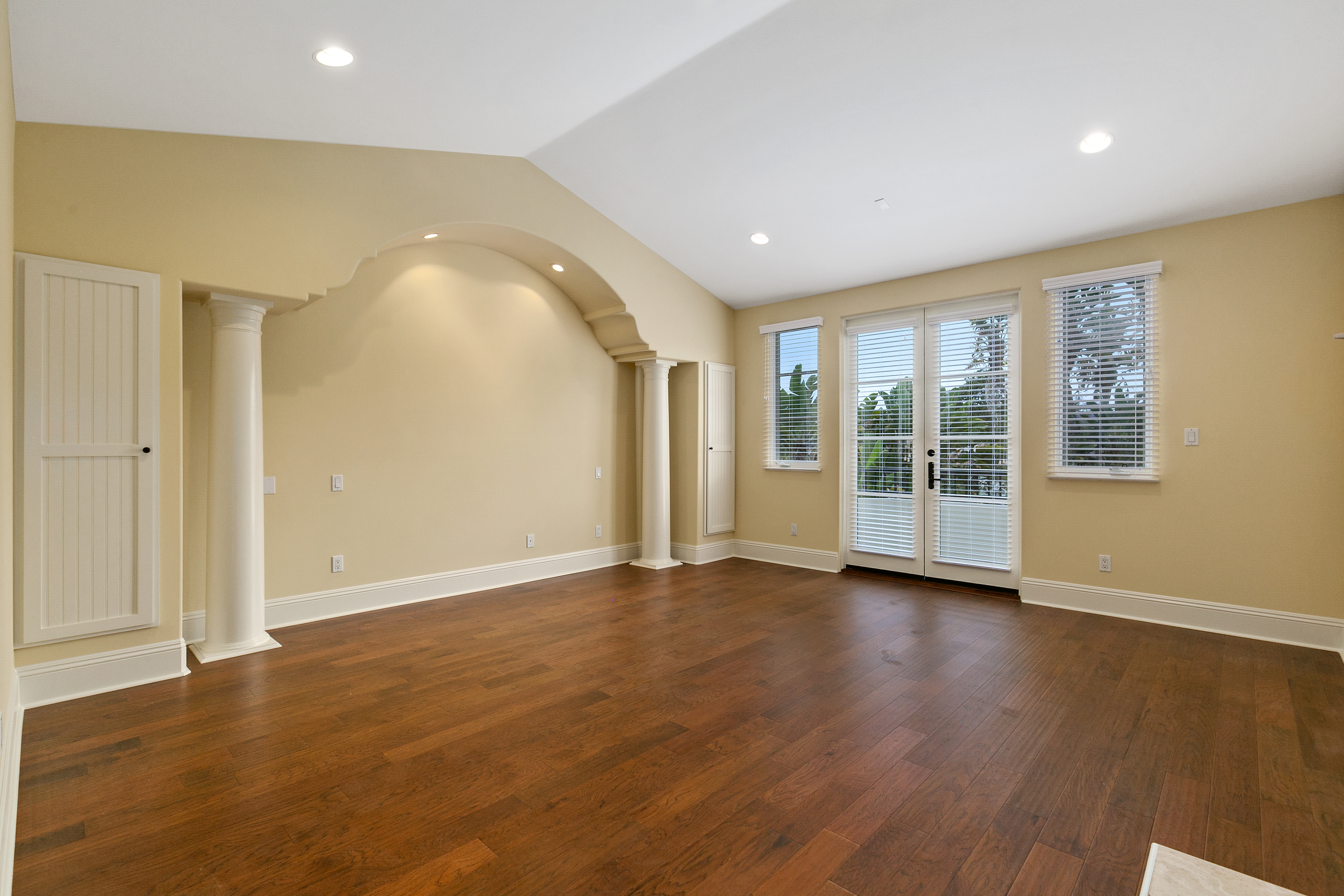 Hermosa Beach, California, 90254, United States, 5 Bedrooms Bedrooms, ,5 BathroomsBathrooms,Residential,For Sale,1838014