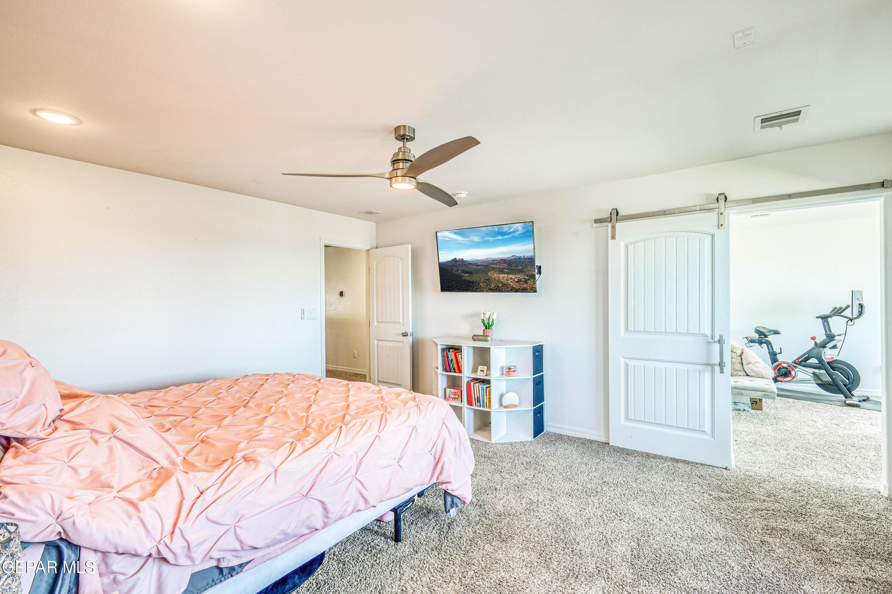 El Paso, Texas, 79911, United States, 5 Bedrooms Bedrooms, ,4 BathroomsBathrooms,Residential,For Sale,1969245