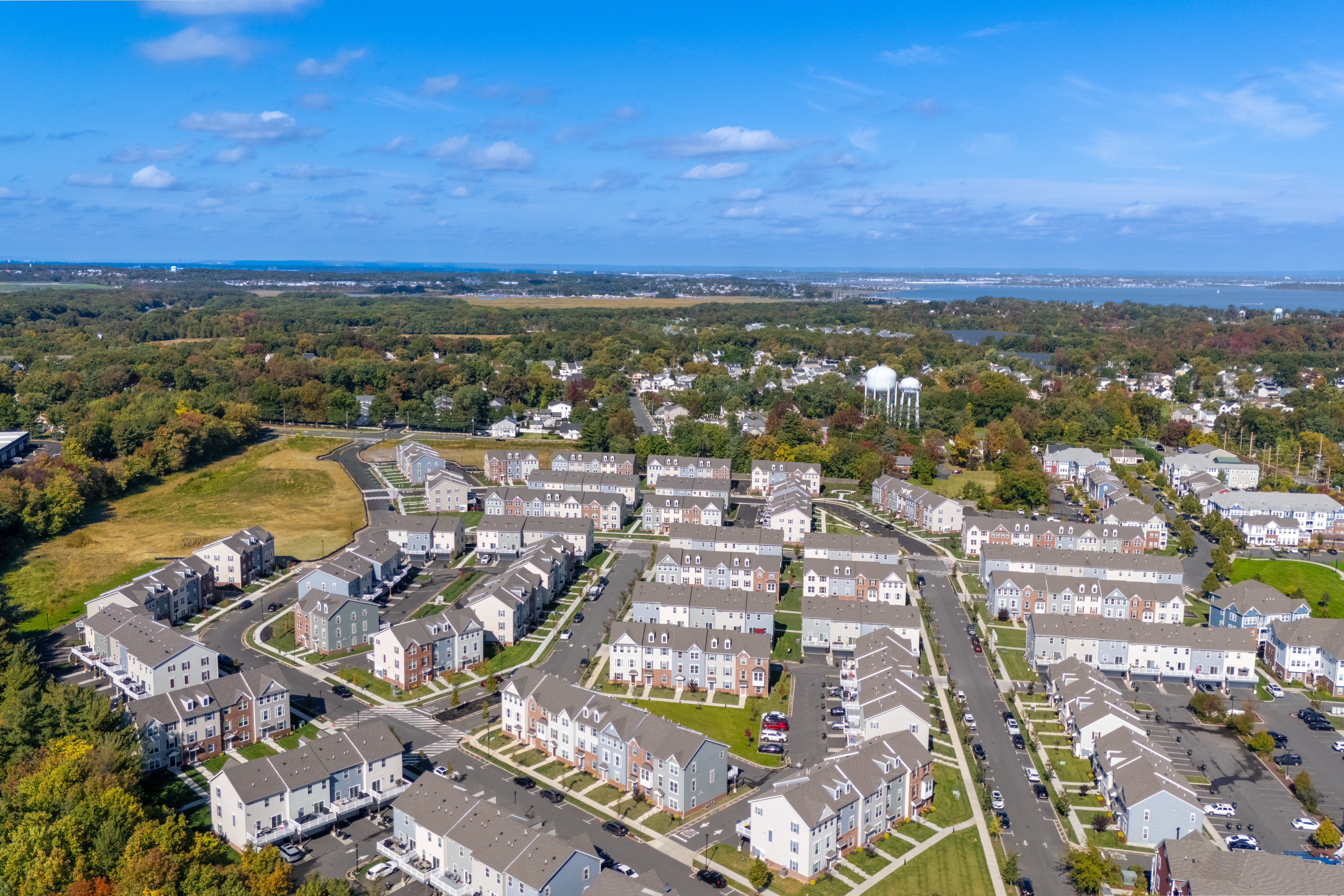  3-Bedroom, 2 full & 2 ½-Bath Townhome at Anchors @Glassworks - 物件實景