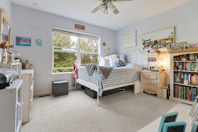 Huntley, Illinois, 60142, United States, 5 Bedrooms Bedrooms, ,3 BathroomsBathrooms,Residential,For Sale,1982974