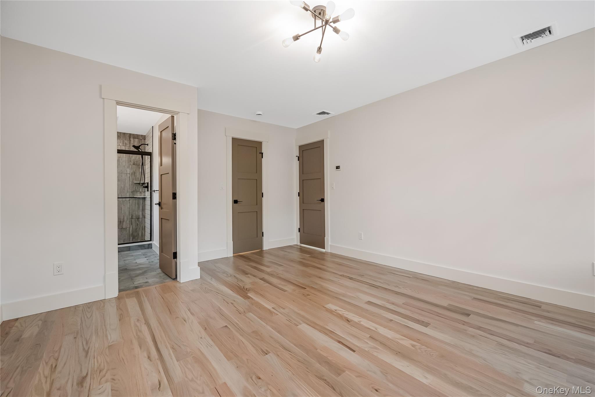 Miller Place, New York, 11764, United States, 4 Bedrooms Bedrooms, ,4 BathroomsBathrooms,Residential,For Sale,1902062