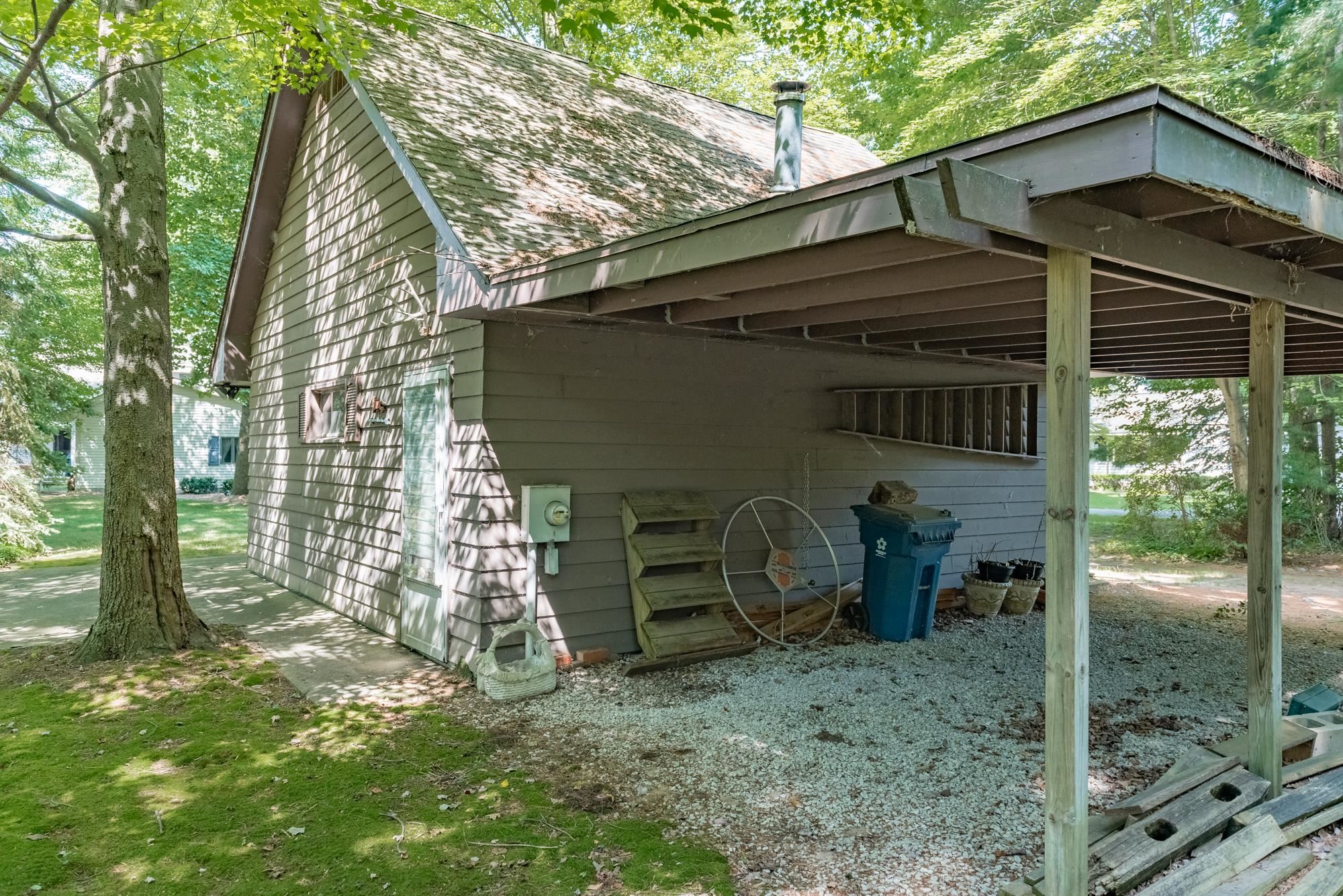 Sanford, Michigan, 48657, United States, 3 Bedrooms Bedrooms, ,3 BathroomsBathrooms,Residential,For Sale,1873518