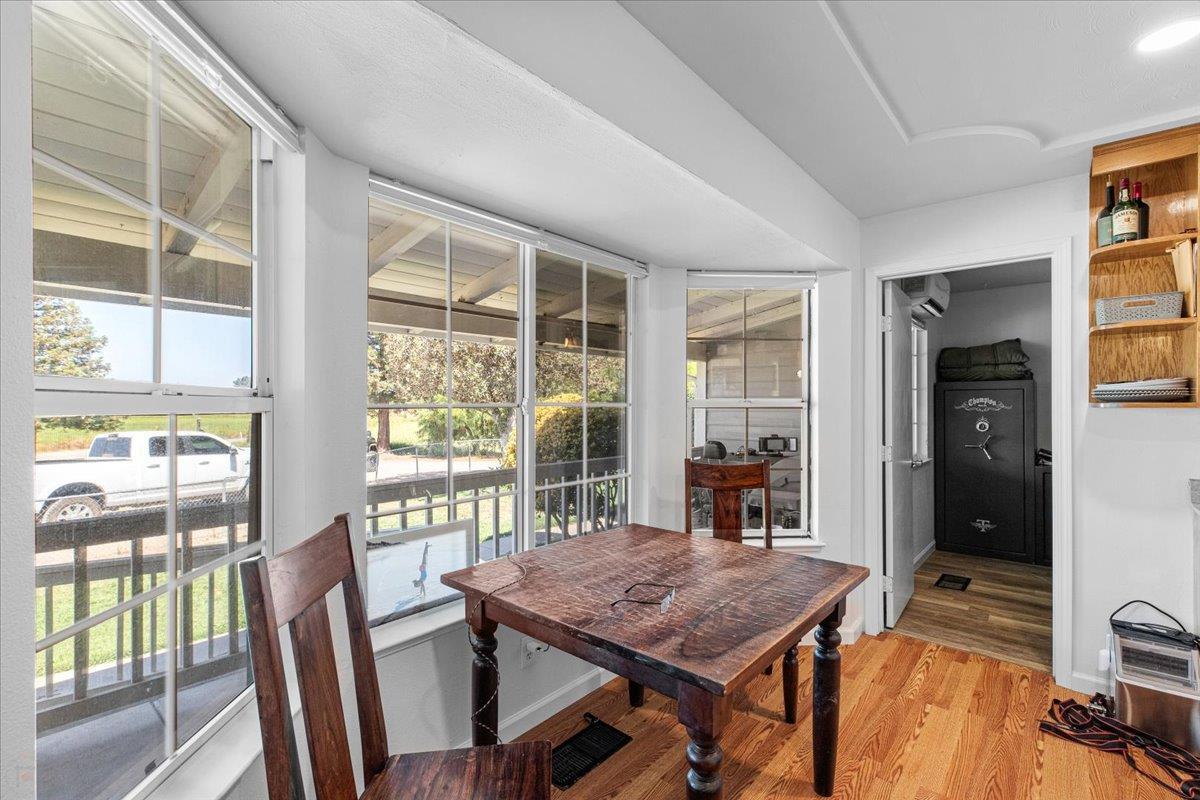 Escalon, California, 95320, United States, 6 Bedrooms Bedrooms, ,3 BathroomsBathrooms,Residential,For Sale,1977867