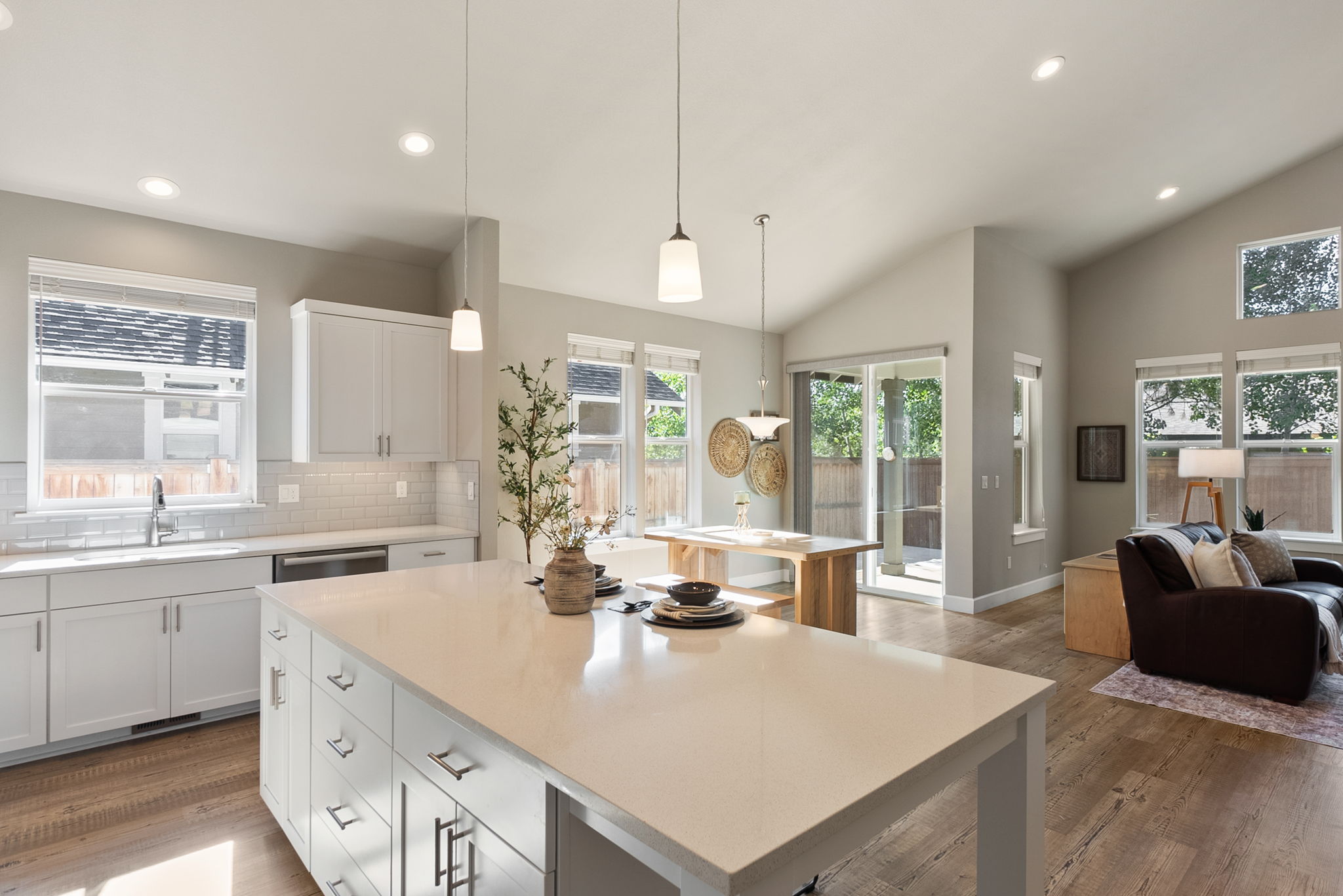 Sisters, Oregon, 97759, United States, 3 Bedrooms Bedrooms, ,2 BathroomsBathrooms,Residential,For Sale,1910956