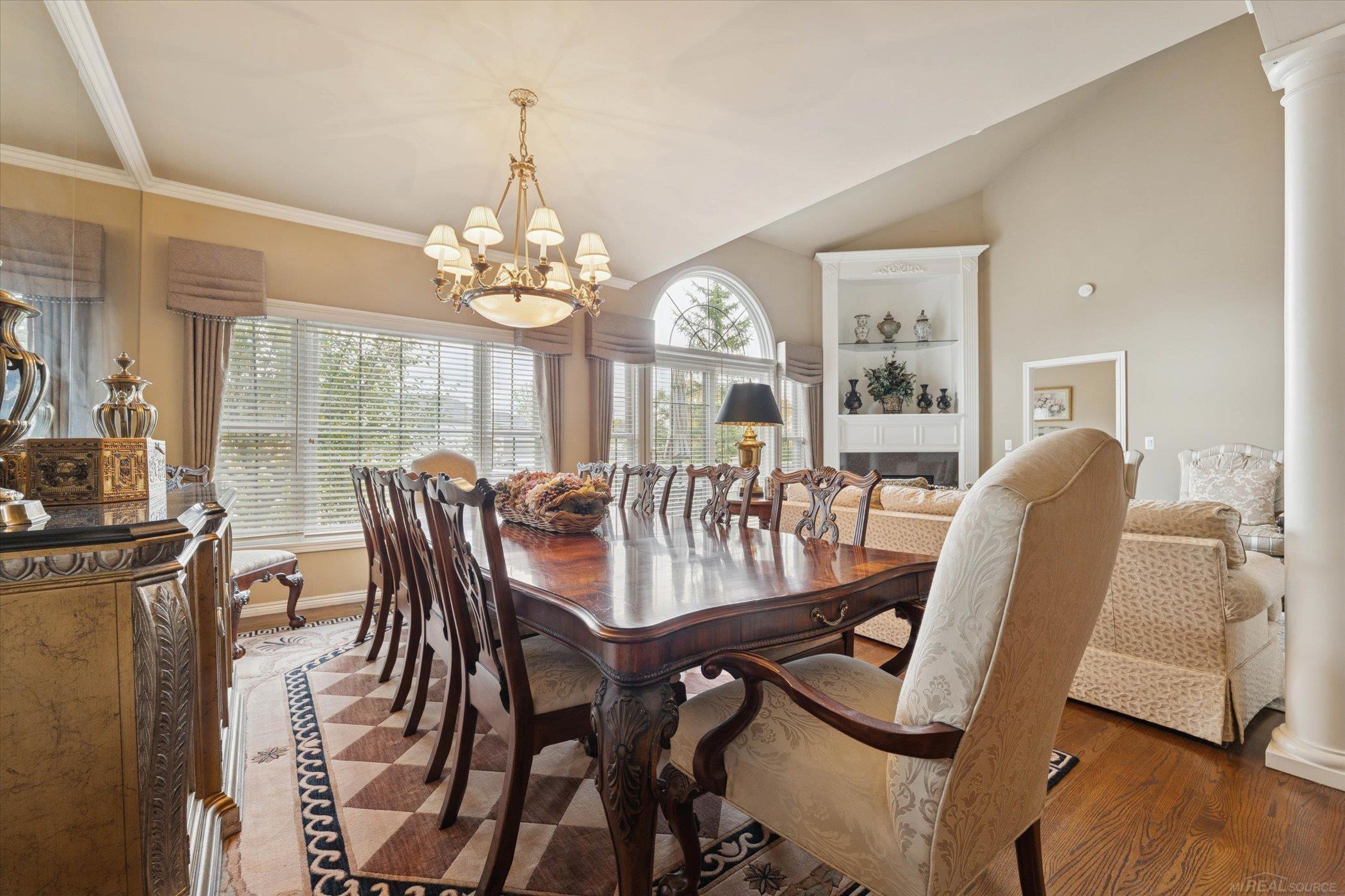 Oakland Twp, Michigan, 48306, United States, 2 Bedrooms Bedrooms, ,4 BathroomsBathrooms,Residential,For Sale,1984320