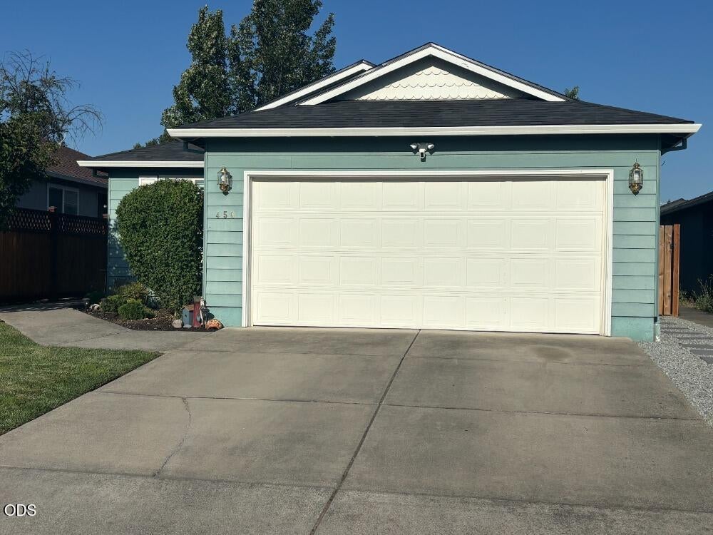 Street Clair Way, Eagle Point, OR 97524