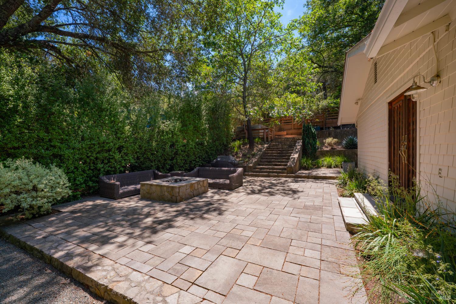 Calistoga, California, 94515, United States, 3 Bedrooms Bedrooms, ,3 BathroomsBathrooms,Residential,For Sale,1907070