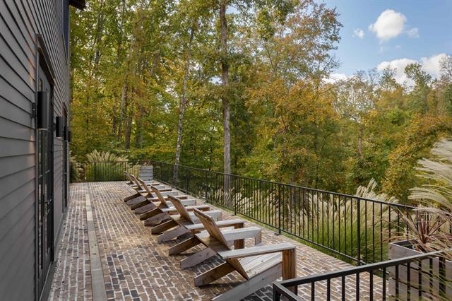 Florence, Alabama, 35630, United States, 4 Bedrooms Bedrooms, ,4 BathroomsBathrooms,Residential,For Sale,1988218