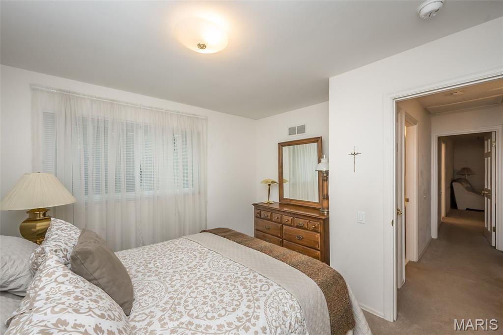 Chesterfield, Missouri, 63017, United States, 4 Bedrooms Bedrooms, ,3 BathroomsBathrooms,Residential,For Sale,1932834