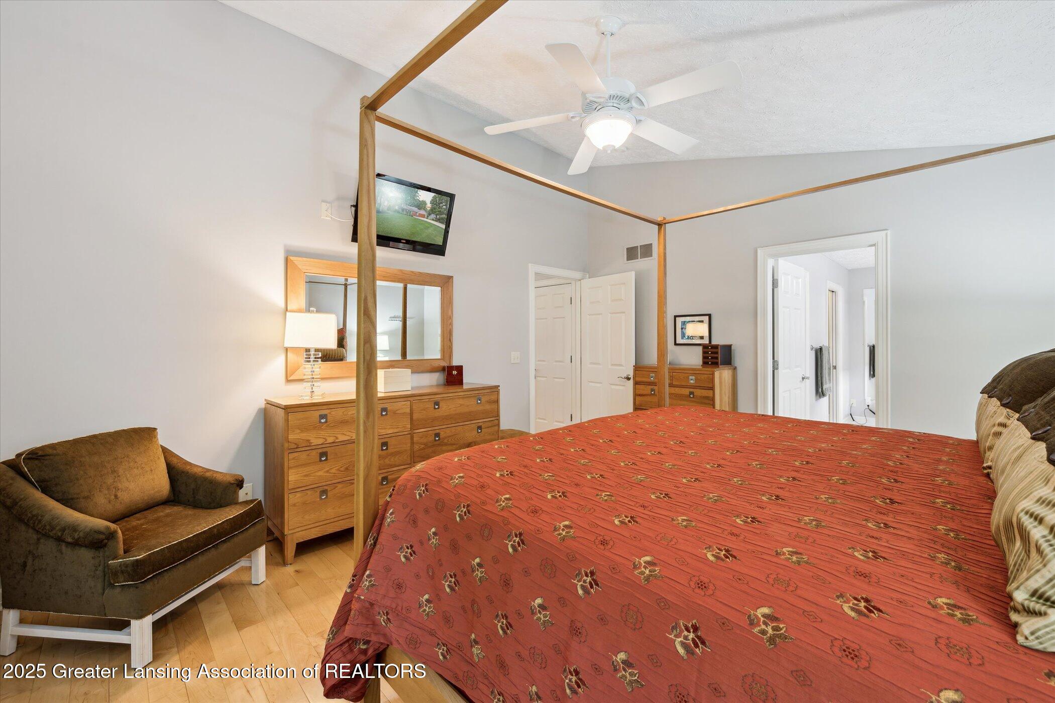 Bath, Michigan, 48808, United States, 4 Bedrooms Bedrooms, ,3 BathroomsBathrooms,Residential,For Sale,1890488