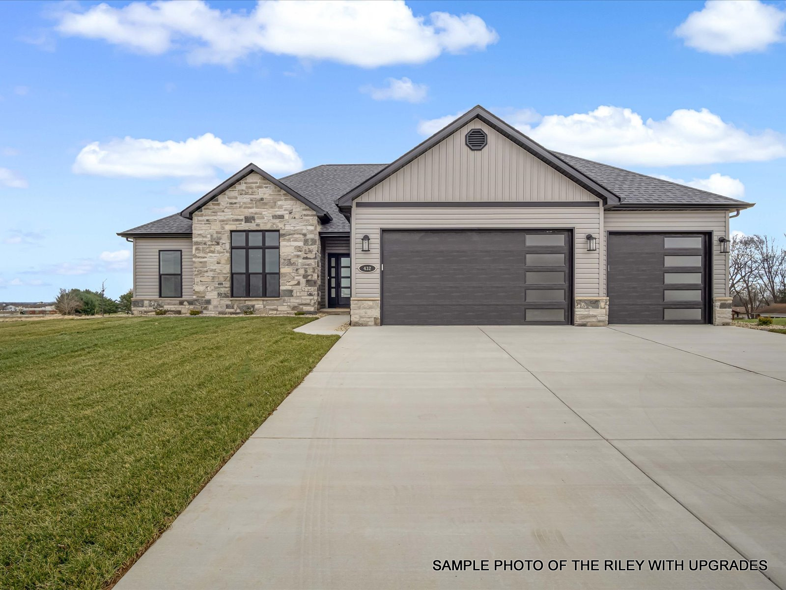 Waterloo, Illinois, 62298, United States, 3 Bedrooms Bedrooms, ,2 BathroomsBathrooms,Residential,For Sale,1927958