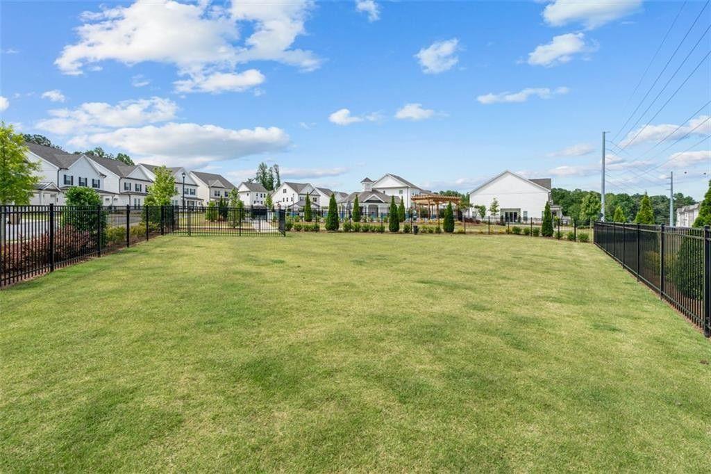 Cumming, Georgia, 30040, United States, 3 Bedrooms Bedrooms, ,4 BathroomsBathrooms,Residential,For Sale,1929087